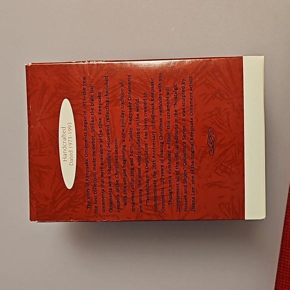 Hallmark Anniversary Edition 20 years of Keepsake Onaments Tannenbaum's Dept. 93 - Picture 2 of 10